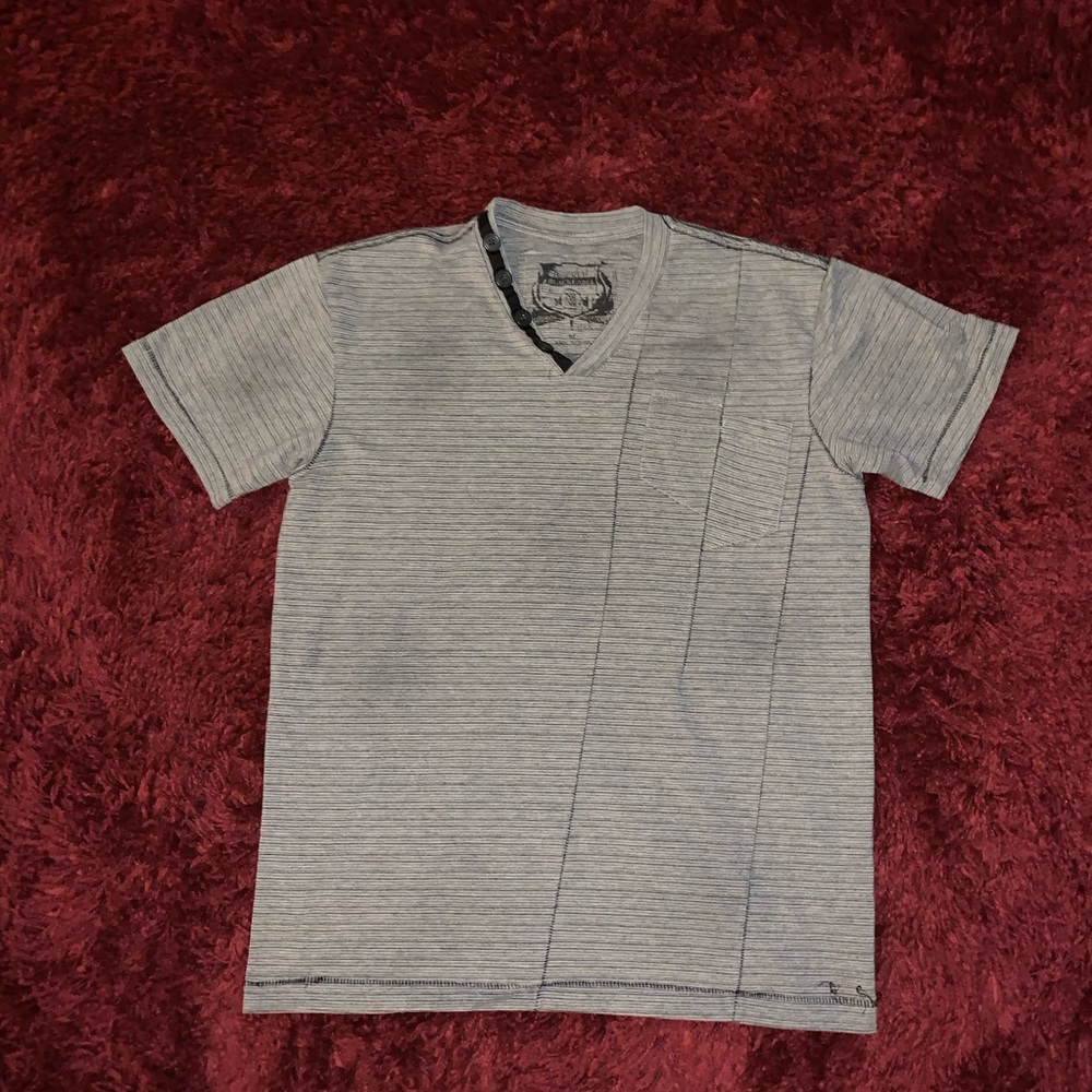 Buckle shirt